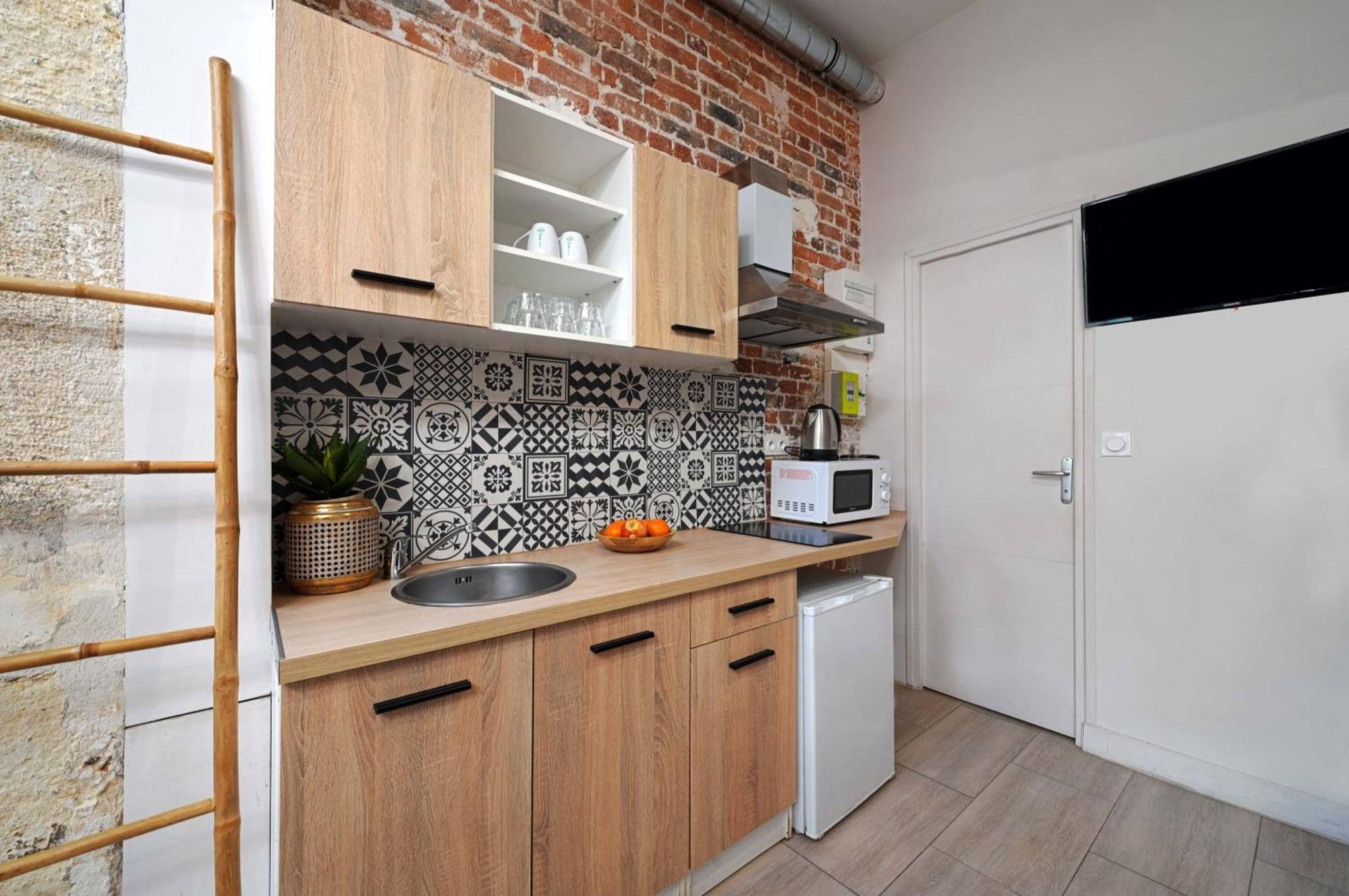 Apartament 2 Bed Modern Fully Furnish Flat,Close To Buttes Chaumon Park Paryż Zewnętrze zdjęcie